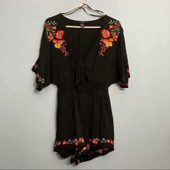Forever 21 Pants - Forever 21 Embroidered Tie Romper - Black - Small